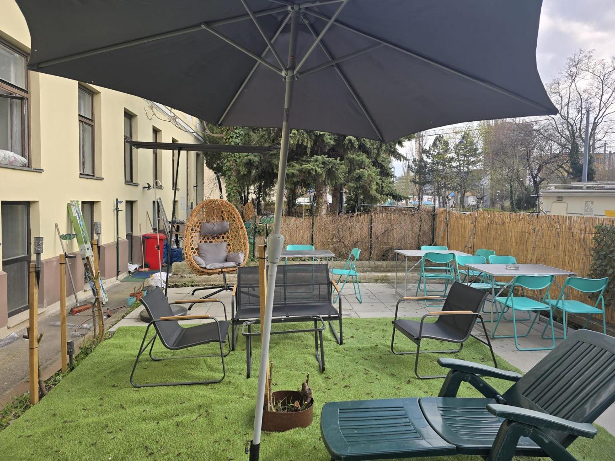 Spacious & Pleasent 2br Apt. Near Milenium Tower Apartmán *
