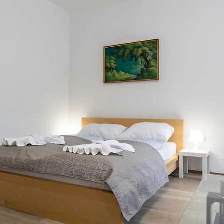 Spacious & Pleasent 2Br Apt. Near Milenium Tower Wien Exterior foto