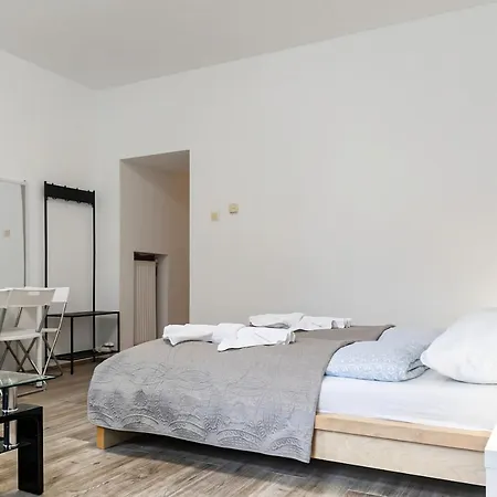 Spacious & Pleasent 2Br Apt. Near Milenium Tower Wien Exterior foto