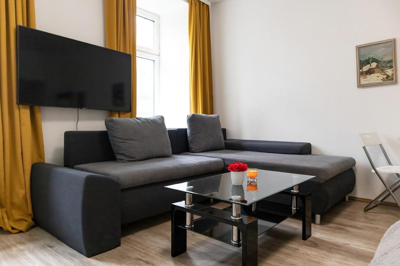 Apartment Spacious & Pleasent 2br Apt. Near Milenium Tower Wien