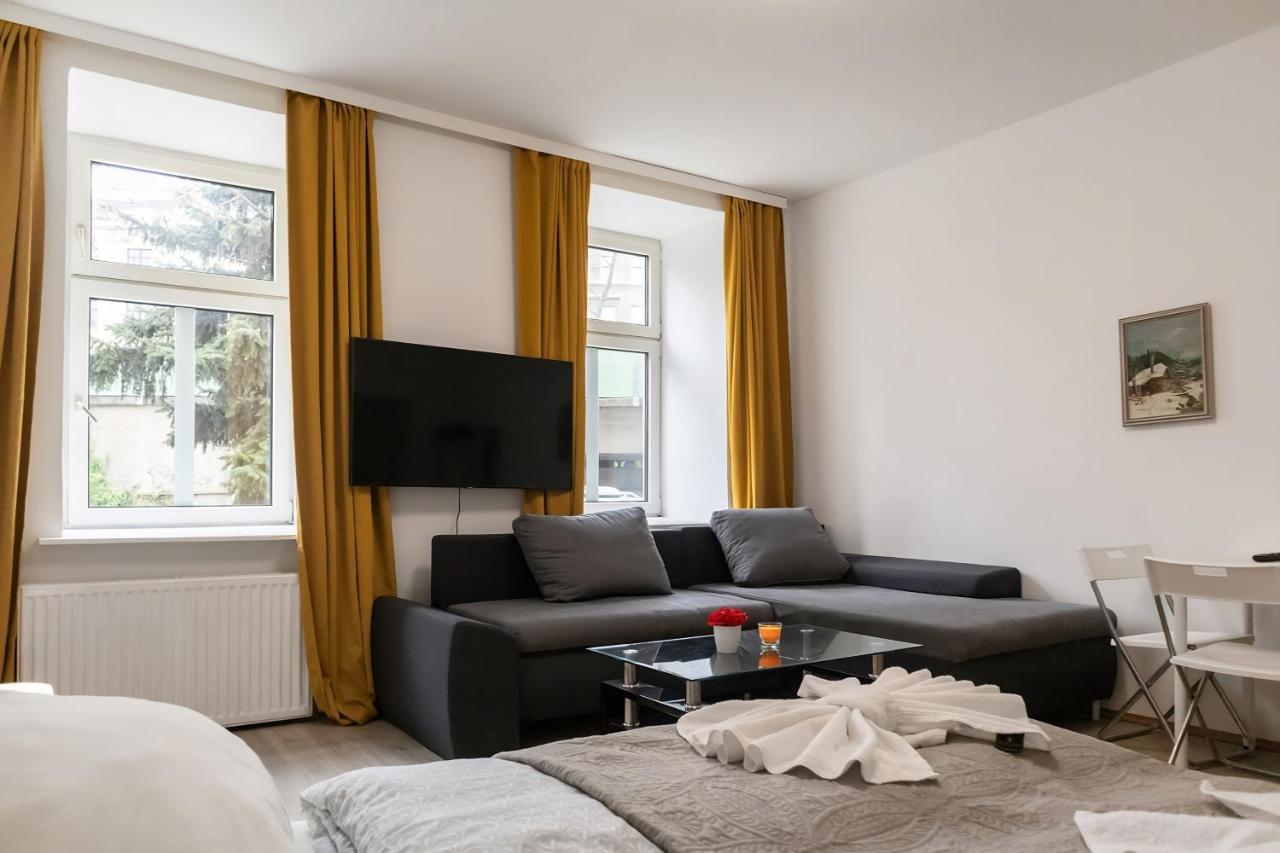 Spacious & Pleasent 2br Apt. Near Milenium Tower Apartment Wien